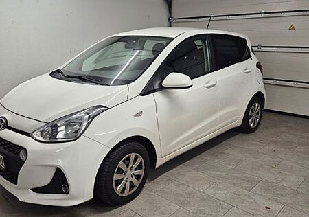 Hyundai i10 1.0