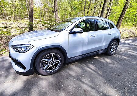 Mercedes-Benz GLA 200 AMG Line