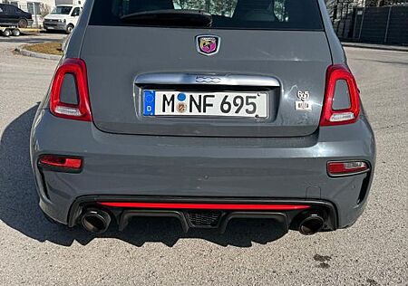 Abarth 695 1.4 T-Jet 16V XSR Yamaha XSR Yamaha