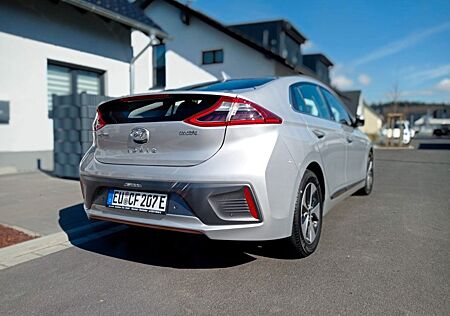 Hyundai Ioniq ELEKTRO Premium Bilder folgen !!