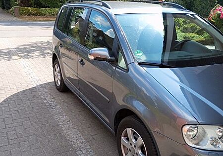 VW Touran Volkswagen 1.6 7 Sitzer Anhängerkupplung