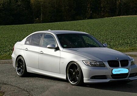 BMW 330i -