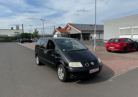 VW Sharan Volkswagen 1.9TDi Cruise *Klimatronic*AHK*ALU*