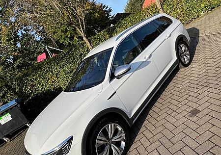 VW Passat Alltrack Volkswagen 2.0 TDI SCR 147kW DSG 4MOTIO...
