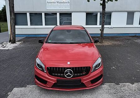Mercedes-Benz A 180 BlueEFFICIENCY AMG Sport Line