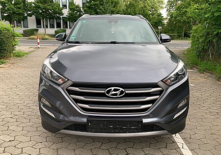 Hyundai Tucson blue Intro Edition 2WD