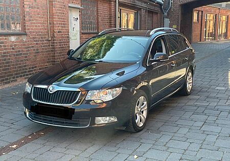 Skoda Superb 2.0 TDI Exclusive Combi Exclusive