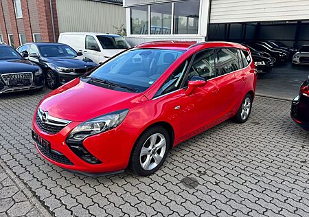 Opel Zafira Tourer 2.0 CDTI 7 Sitze Navi Tüv 11.26