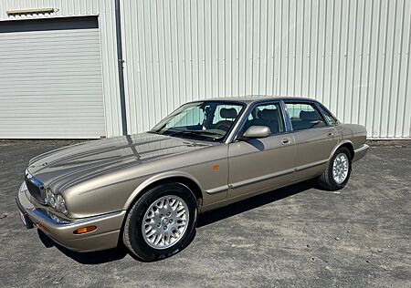 Jaguar XJ Executive 3.2 V8 Aus *1.Hand*