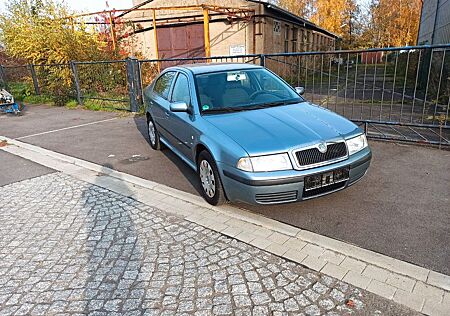 Skoda Octavia 1.6 Tour Tour