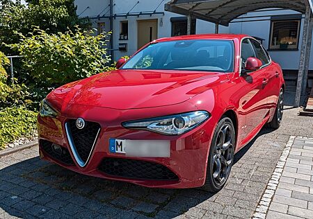 Alfa Romeo Giulia 2.0 Turbo 16V 147kW AT8 Business Navi 19"