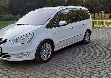 Ford Galaxy 2,0 EcoBoost Titanium PowerShift Titanium