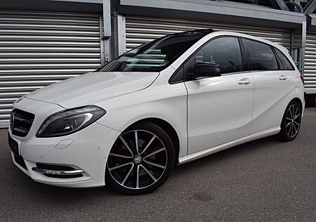 Mercedes-Benz B 220 4MATIC 7-DCT/Sportpaket/Panorama/1.Hand