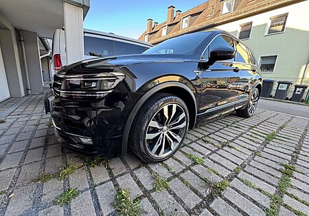 VW Tiguan Volkswagen 2.0 TDI SCR DSG R-Line R-Line