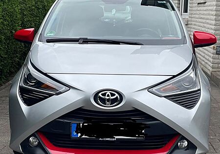 Toyota Aygo (X) Aygo (X) 1,0-l-VVT-i Team Deutschland Team D...