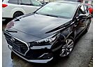 Hyundai i30 Fastback Style Navi+Kamera+LED+Spurhalteass