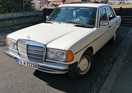 Mercedes-Benz 200