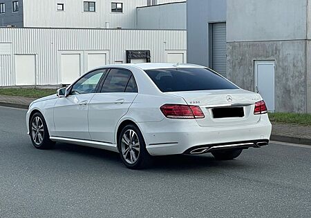 Mercedes-Benz E 220 BlueTEC 4MATIC AVANTGARDE Autom. AVANT...