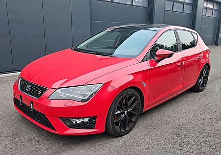 Seat Leon FR Lim. Panoramad. LED AHK Sitzh.