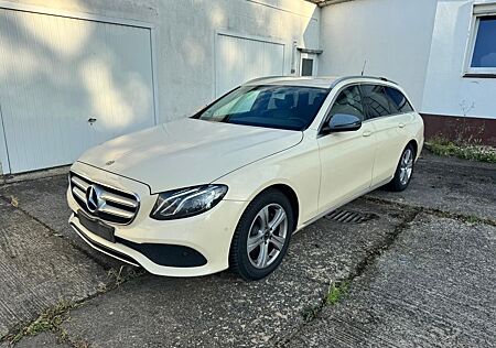Mercedes-Benz E 220 d T Autom.