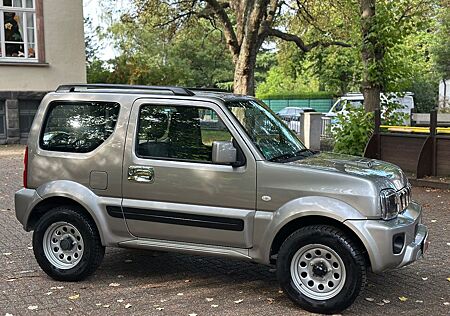 Suzuki Jimny gebraucht kaufen Suzuki Jimny 1.3 4WD Automatik Comfort/Nur 5 TKM/1.Hand