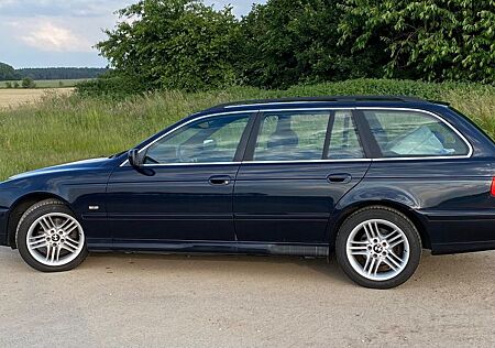 BMW 525i A Touring -