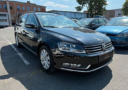 VW Passat Variant Volkswagen Comfortline BlueMotion PDC/ NAVI/