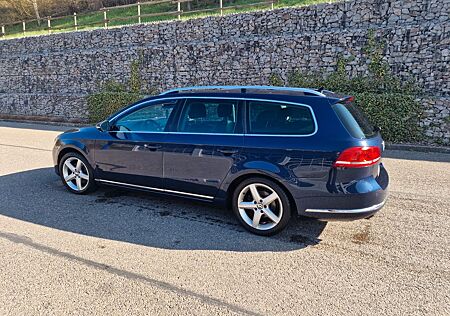 VW Passat Variant Volkswagen 2.0 TDI DSG 125kW, Exclusive B.