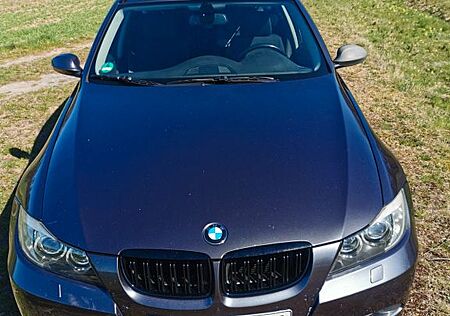 BMW 318d touring m Paket fast Voll Bixenon Navi spar