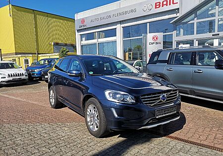 Volvo XC 60 XC60 Momentum 2WD*Navi*Leder*8-fach bereift*Klim