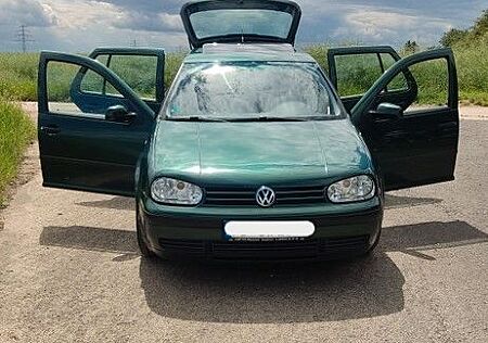 VW Golf Volkswagen 1.6 Basis