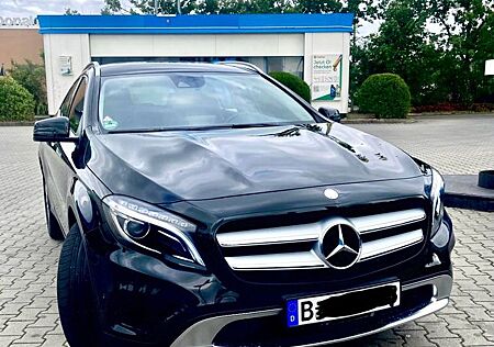 Mercedes-Benz GLA 250 DCT Urban Urban