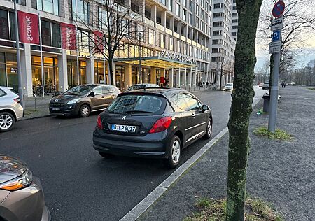 Peugeot 207 (70kW/EZ 08) Schiebedach und Carplay