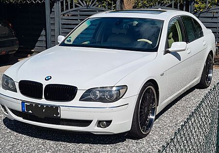BMW 750i A -