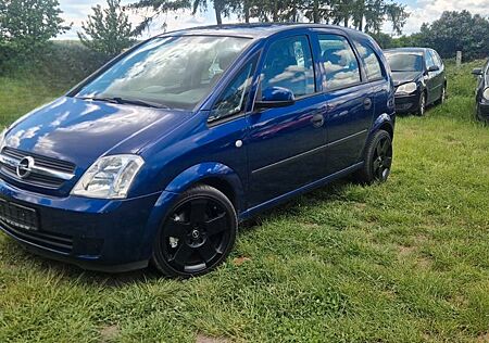 Opel Meriva 1.7 cdti Tüv neu/Zahnriemen Neu/wenig Km