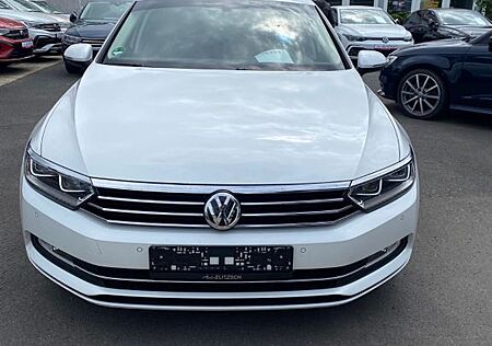 VW Passat Variant Volkswagen 2.0 TDI SCR DSG Comfortline V...