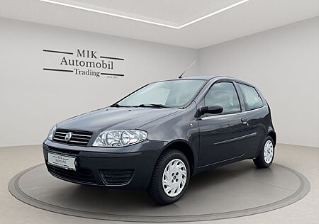 Fiat Punto 1.2 8V RENTNERFAHRZEUG-25.000 km -TÜV NEU-