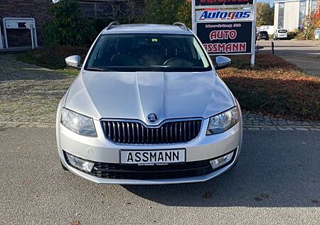 Skoda Octavia Combi Joy, NAVI , AHK,