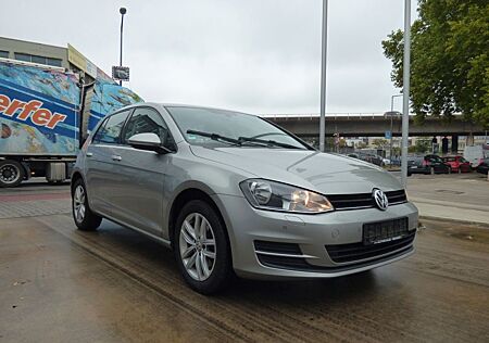VW Golf Volkswagen VII Lim. Comfortline BMT Klima Navi Pdc