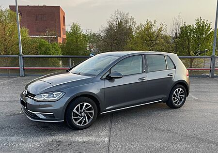 VW Golf Volkswagen 1.0 TSI Sound LED/SHZ/APP/ACC/LANE