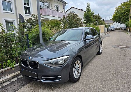 BMW 118i Sport Line Sport Line