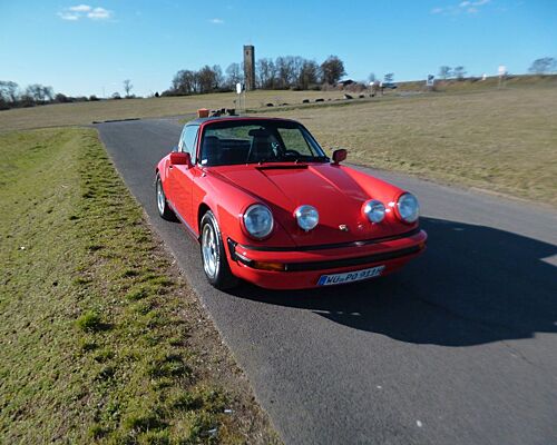 Porsche 911 SC Targa