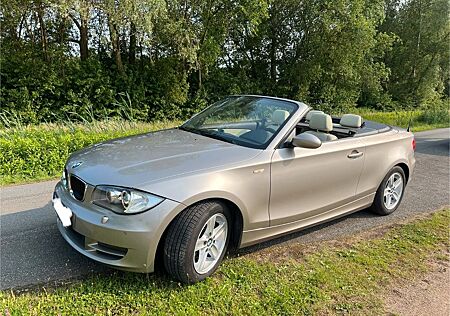 BMW 118 - Cabrio Scheckheft, TÜV neu, Leder