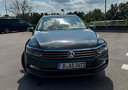 VW Passat Variant Volkswagen 2.0 TDI SCR 140kW DSG Highlin...