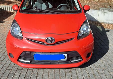 Toyota Aygo (X) Aygo (X) 1,0-l-VVT-i -