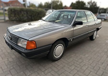 Audi 100 2,2 Klima el.Fenster Zentralverrieg. Allwett