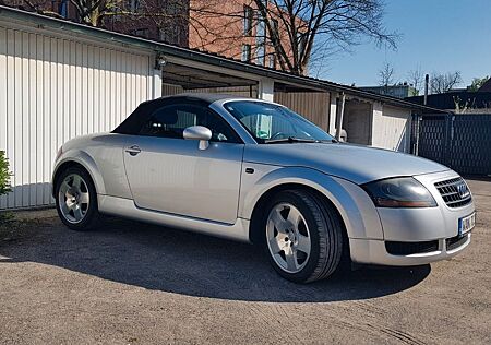Audi TT 8N 1.8T Cabrio TÜV NEU Bj.2004 LPG Top