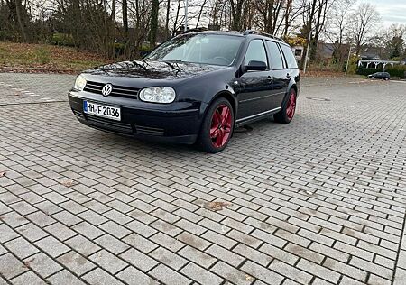 VW Golf Volkswagen 1.9TDI 96kW tiptr. Sport Edition Varian...