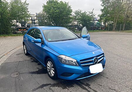Mercedes-Benz A 180 BlueEFFICIENCY -