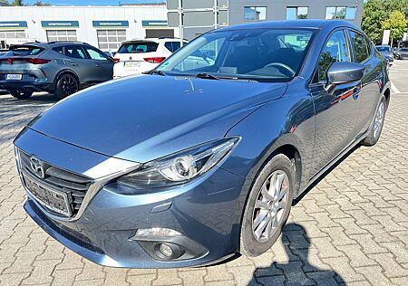 Mazda 3 Lim. Center-Line